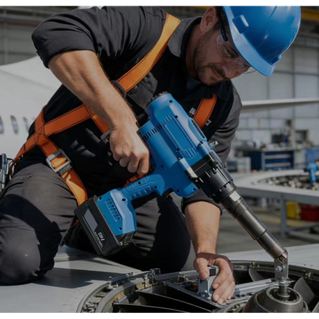 Pneumatic rivet gun for Aerospace Solutions - Rocol Tools Factory_1027_1027.png